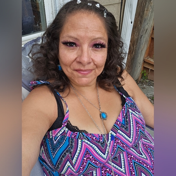 Meet your Posher, Edna - Picture 1 of 1